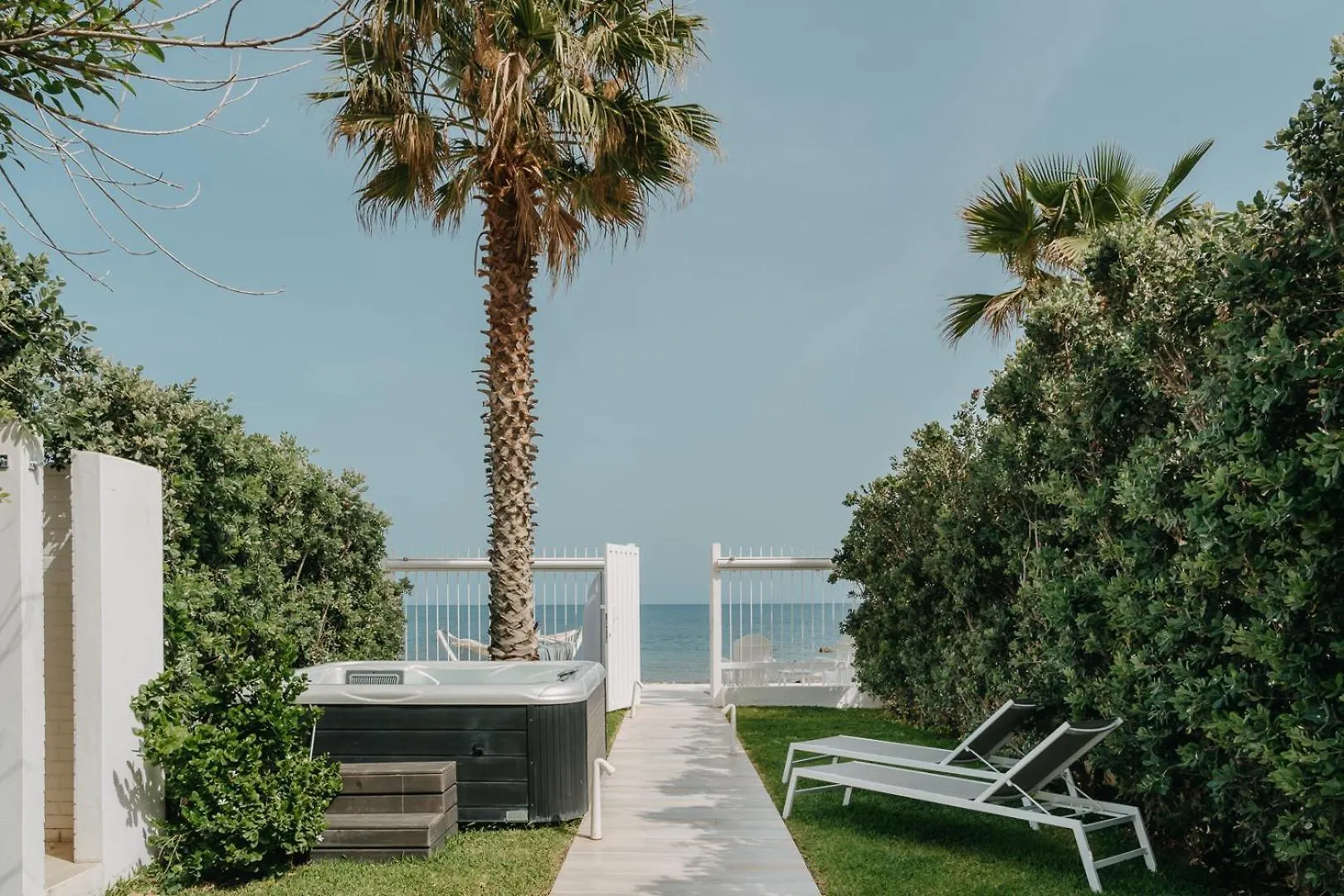 Natoli Beach House & Villas - Villa Floriana Finale 0*,